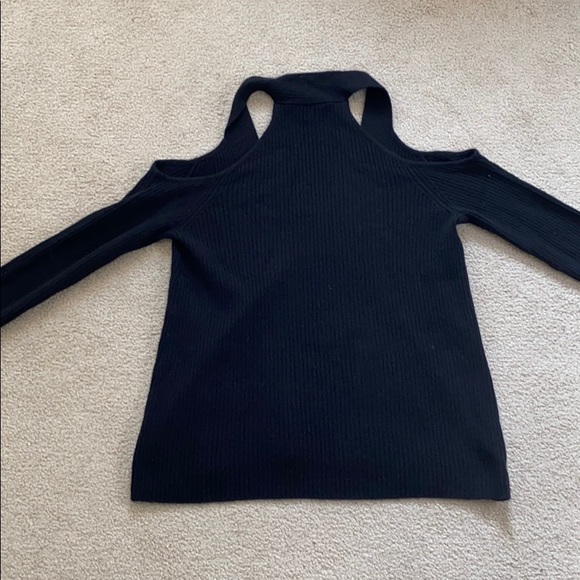 ROI Sweater - Picture 7 of 7